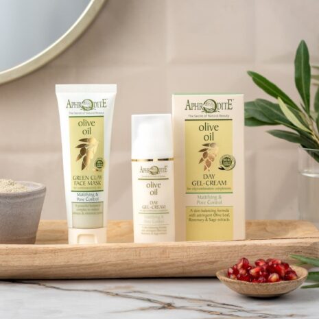 mattifying-pore-control-green-clay-face-mask-with-other-products mattifying-pore-control-green-clay-face-mask-with-other-products